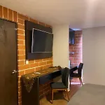 Cozy Downtown Apartment